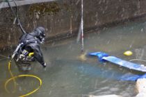 水中ロボットでの潜水調査